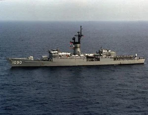 USS AINSWORTH 8X10 PHOTO FF-1090 NAVY US USA MILITARY KNOX CLASS FRIGATE SHIP - Picture 1 of 1