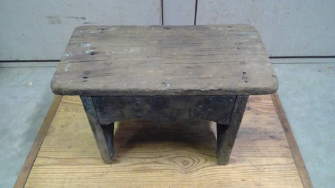 Vintage Shabby Chic Cottage Primitive Wooden Foot Step Stool Bench Flaked Paint Cover