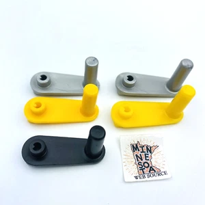 5 Vintage Construx Kurbelgriff gelb schwarz silber Teile - von Fisher Price - Bild 1 von 2