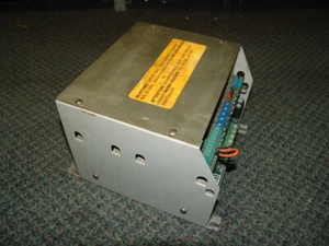 LENZE 630 326442 AC DRIVE IN 220/240VAC 7A 50/60Hz OUT 0-220/240V 3.4A 0-110Hz - Picture 1 of 6