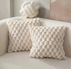 2er Set Kissenbezug Hell Beige 45cm x 45cm Plüsch Kurzhaar Samtweich 3D NEU  - Bild 1 von 1