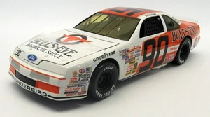 Ertl 1/18 Scale 7605 - Bulls's Eye Ford Thunderbird Ernie Irvan Nascar - Picture 1 of 5