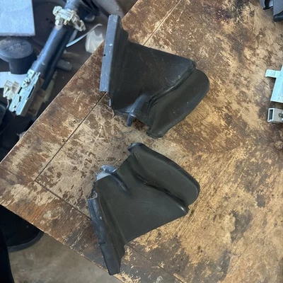 Ford Mustang 2005-2009 convertible cuarto de poste sellos de impermeabilización Foto 1 de 4