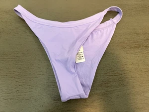 Bitsy Cut NUEVO Púrpura Lavanda L ESPACIO Traje De Baño Bikini Parte Inferior Talla Mediana - Imagen 1 de 2