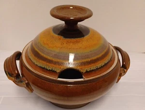 Studio Kunst Keramik handgeworfen 8" Suppenterrine signiert vom Künstler. Irdene Farben. - Bild 1 von 7