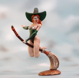 ⭐Bruja.  Estatuilla 3D miniatura coleccionable Action Girl.  54mm 1/32 PINTADO⭐ - Imagen 1 de 5
