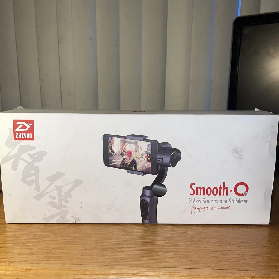 ZHIYUN SMOOTH-Q 3 Axis Handheld Gimbal Stabilizer Black - Image 1 of 4