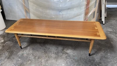 Vintage Mid Century Lane Acclaim Dovetail Walnut Coffee Table Style No 900-01 - Image 1 of 4