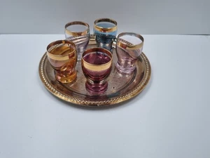 5 x 50er/60er Jahre Harlekin farbiges Schnapsglas & Goldrand Gläser Serviertablett - Bild 1 von 10
