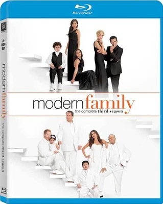 Modern Family: The Complete Third Season (Blu-ray - 3 Disc Set) Brand New - Image 1 of 2