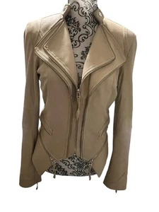 Chaqueta de motocicleta Dawn Levy Butter de cuero gamuza suave beige para mujer talla pequeña” - Imagen 1 de 8