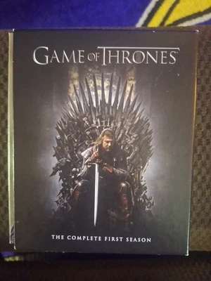Game of Thrones: the Complete First Season (Blu-ray) - Image 1 of 3