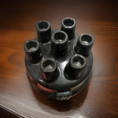 Autolite 3-213 Distributor Cap - Image 1 of 4