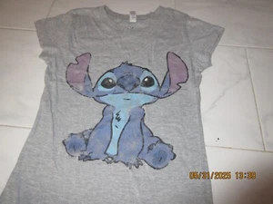 Disney Lilo & Stitch T-Shirt Size Medium - Picture 1 of 1