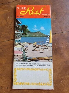 Reef Hotels, Waikiki Hawaii VINTAGE 1950's Linen Travel Brochure - Foto 1 di 5