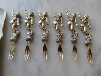 Juego de HORQUILLAS DE CÓCTEL antiguas vintage plateadas asas en forma de querubín originales Foto 1 de 4