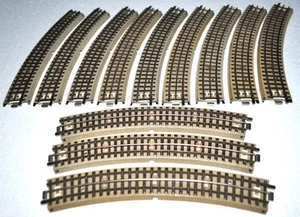 Marklin - Rare 3700 A 1/1 Solid Rail HO Radius Track - SOLD AS (1) ONE PIECE -EX - Picture 1 of 6