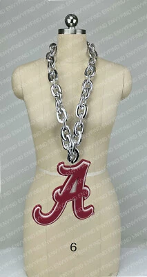 Nuevo Collar NCAA ALABAMA MAREA CARMESÍ Cadena Abanico Grande PLATEADO con LOGOTIPO de Espuma Foto 1 de 3