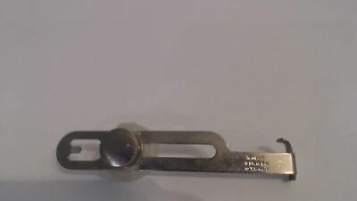 Singer Simanco Seam Guide 161172 made in Great Britain - Image 1 of 3