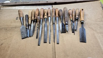 Great Lot Of 17 Vintage Antique Wood Chisels & Turning Tools Stanley, Ibbottson - Image 1 of 4