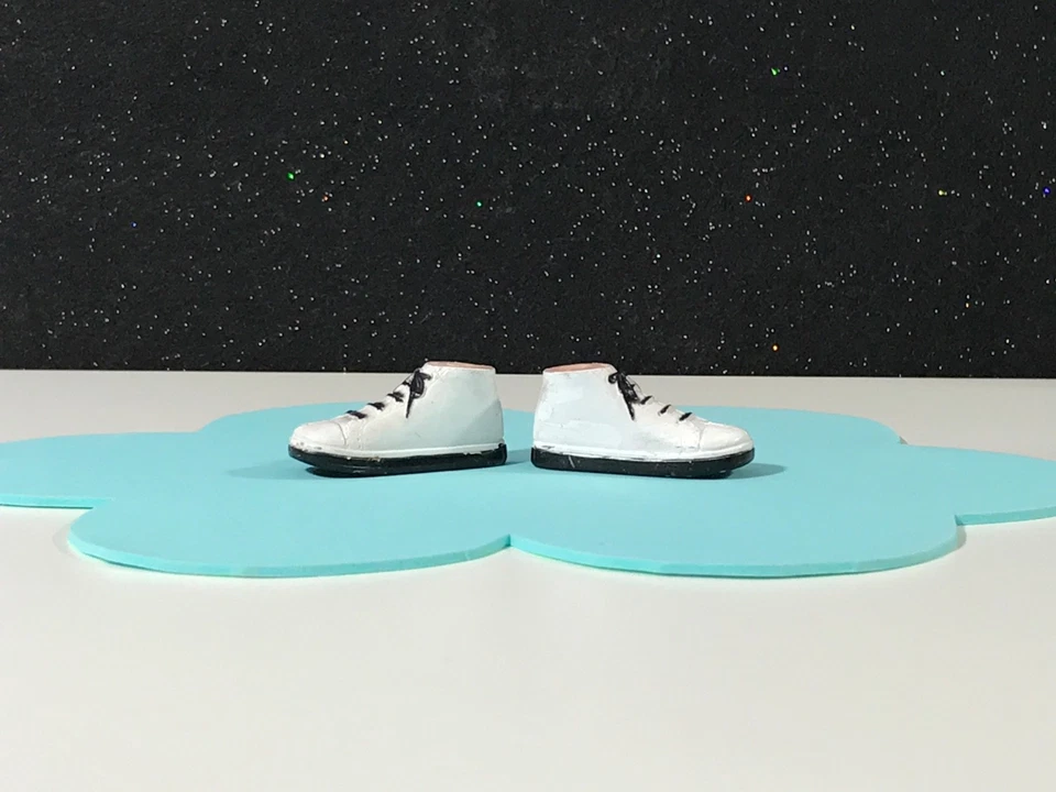 BRATZ DOLL SHOES PLAY SPORTZ WHITE BLACK HIGH TOPS CLOE JADE MEYGAN MGA VHTF - Image 1 of 1