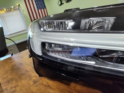2019-2022 OEM Volvo S60 V60 LED Headlight RH RIGHT PASSENGER SIDE (clear signal) - Image 1 of 4