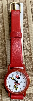 Женские винтажные кварцевые часы MINNIE MOUSE от LORUS «V811-0070» с красным кожаным ремешком - Изображение 1 из 4