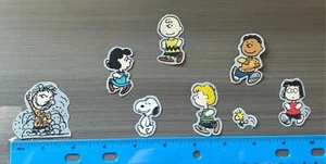 8 Peanuts Gang, Snoopy & Woodstock Iron on Fabric Appliques Pre-Cut - Picture 1 of 1