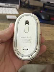 1st Generation Apple Wireless Mouse, Model A1015 - Picture 1 of 9