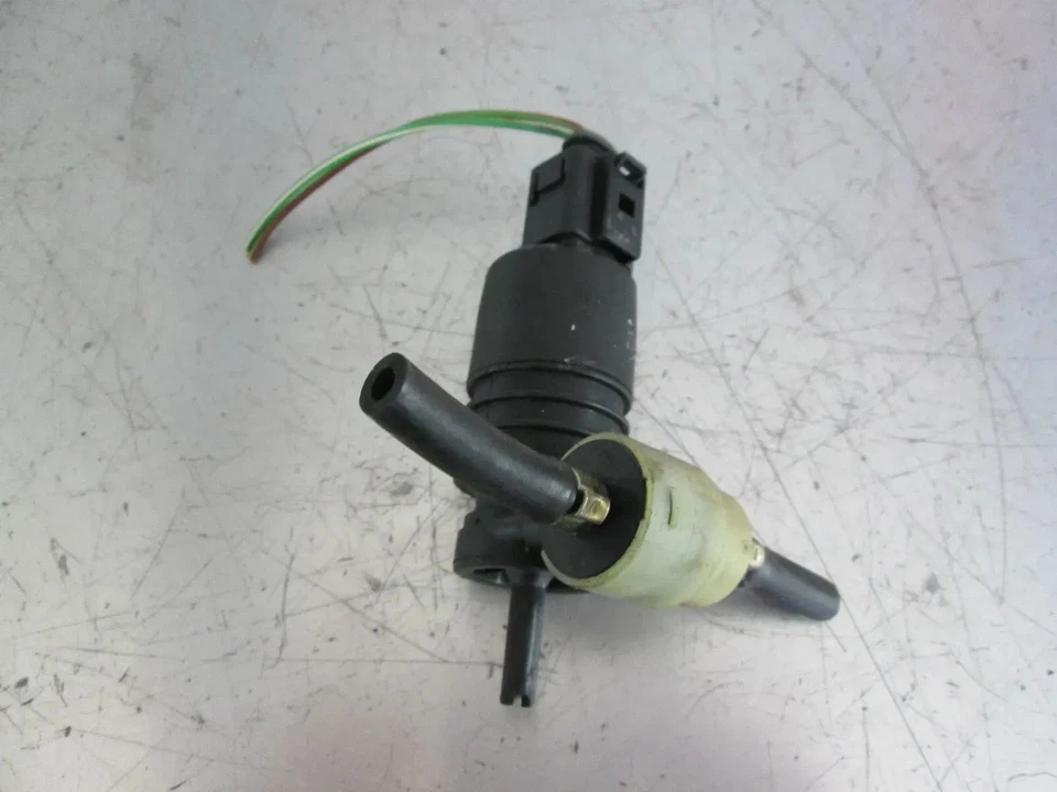 Audi A3 Wischwasserpumpe / Bj.´96 - Bild 1 von 1