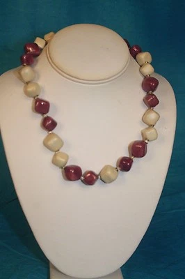 NOVO - KAZURI 18" Colar de Contas Cadeaux Cetim Creme sku #1724 - Imagem 1 de 4