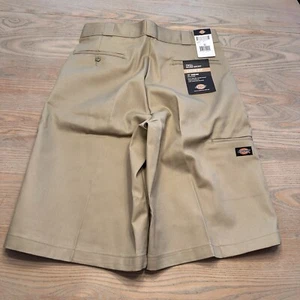 NEW Dickies Beige 13" Loose Fit Flat Front Work Shorts Mens Size 33 Multi Pocket - Picture 1 of 16