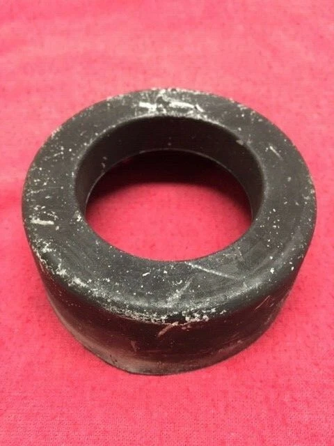 Asiento de goma con resorte delantero Mercedes-Benz W201 190E 190D NOS Foto 1 de 3