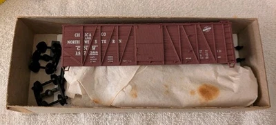 Coche de caja reforzado exterior Accurail HO Chicago y North Western 40' #4205 nuevo en caja Foto 1 de 4