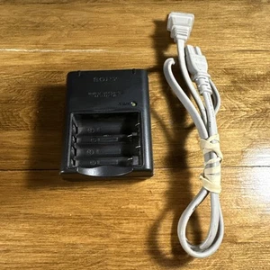 Genuine Sony Ni-MH Battery Charger BC-CS2A OEM Charges AA or AAA TESTED - Picture 1 of 4