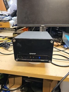 QNAP TS-209 II Turbo 2-Bay NAS With 2 x 320GB HDD INCLUDED-NOT FULLY TESTED. - Afbeelding 1 van 19
