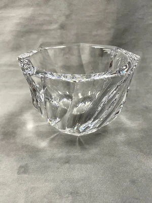 ORREFORS RESIDENCE CUENCO DE CRISTAL REMOLINO TWIST 5" X 3" FIRMADO **ENVÍO GRATUITO** Foto 1 de 4