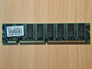 RAM Memory SDR SDRAM 256Mb #044 PC133 - Picture 1 of 2