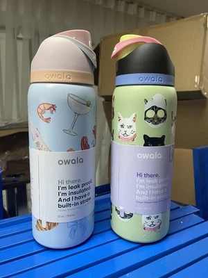 Owala 32oz FreeSip Picnic Prep and Cat Collage Bottle Urban Outfitters Exclusive - Image 1 of 3