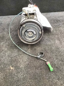 A/c Air Compressor AUDI A6 96 97 98 99 00 01 02 03 04 - Picture 1 of 4