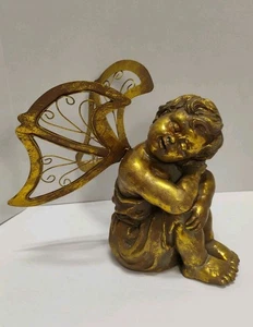 De Colección Querubín Tono Dorado Querubín Ángel Sentado Dormir Alas de Metal 8.5" Alto X 10" W - Imagen 1 de 8