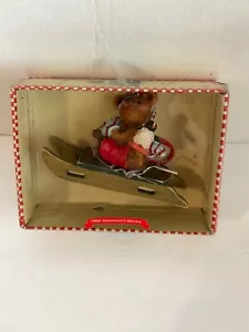 Holly Bearies Kurt Adler W1220 Bear with sled Christmas Figurine NIB! - Picture 1 of 2