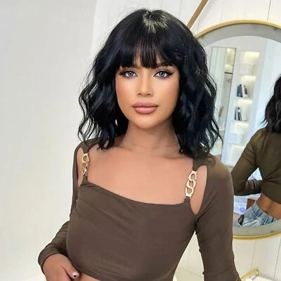 Perucas sintéticas onduladas corpo preto natural com franjas para mulheres - Imagem 1 de 4