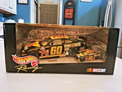 NUEVO Juego de 2 autos Mark Martin #60 Winn-Dixie 1:24 Hot Wheels Racing Special Foto 1 de 2