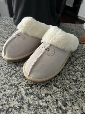 UGG Australia Women's fluffy - Image 1 of 3