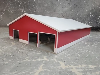 Granero Freestall 1/64 personalizado construido a rasguños con piso de callejón de alimentación blanco y rojo Foto 1 de 4