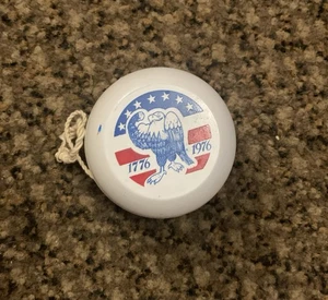 Vintage United States bicentennial (1776-1976) Yo-Yo - Picture 1 of 3