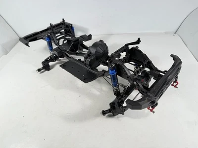 Axial SCX10 III Base Camp 1/10 4WD Scale RC Rock Crawler Project Slider Roller - Image 1 of 4