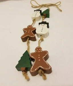 Handgeschnitzt & bemalt zur Baum- oder Türklinkenschmückung - Schneemänner, Lebkuchen, Bäume - Bild 1 von 5