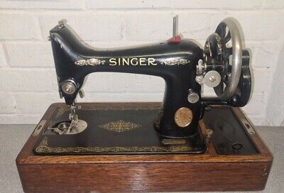 Vintage Antique Singer Hand Crank Sewing Machine + Case • 73.37€
